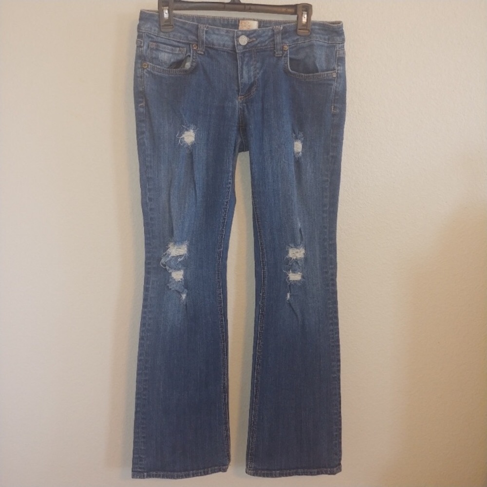 Arden B Distressed Jeans 👖❤️❤️❤️